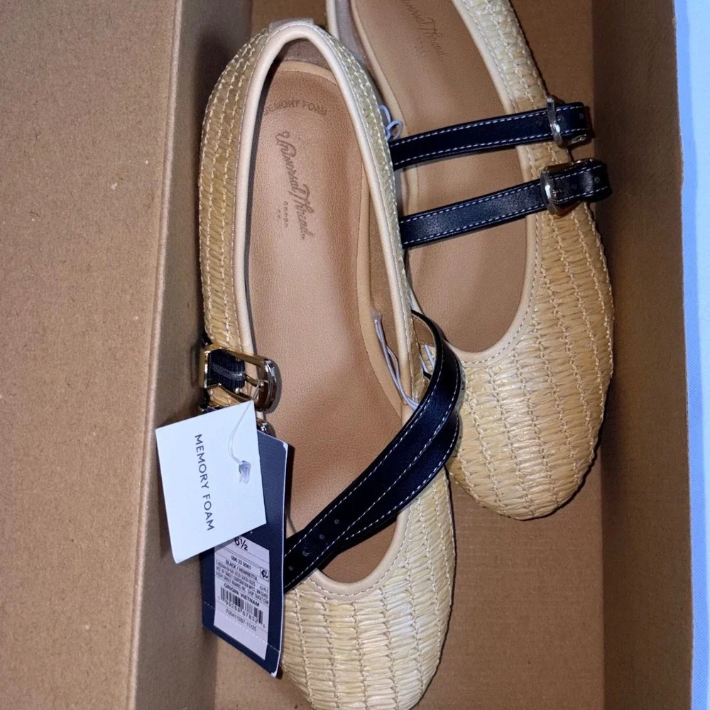 Universal Thread Henrietta Mary Jane 6.5 Tan New Woven Straw Double Buckle Flat